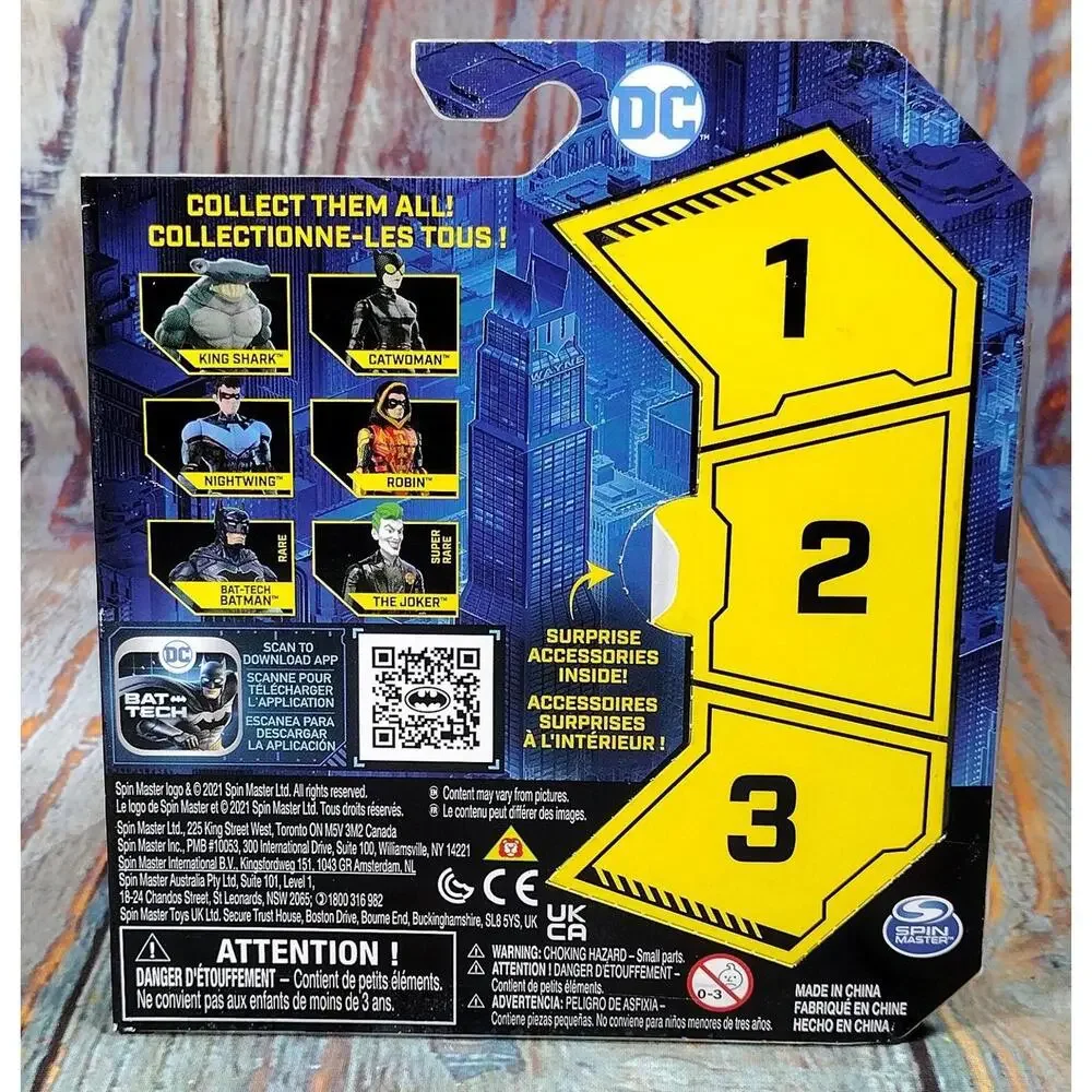 DC Batman‎ Action Figure with 3 Surprise Accessories